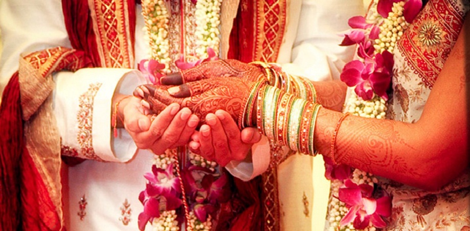 Anand Karaj – Tying the Knot